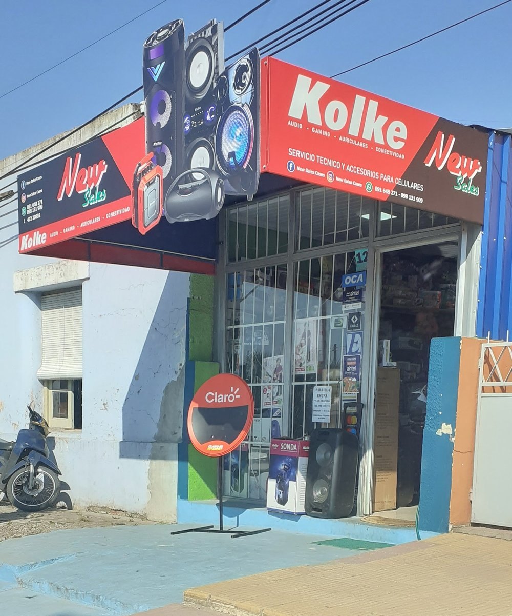 Frente del local New Sales en Av. Soriano, Paysandú